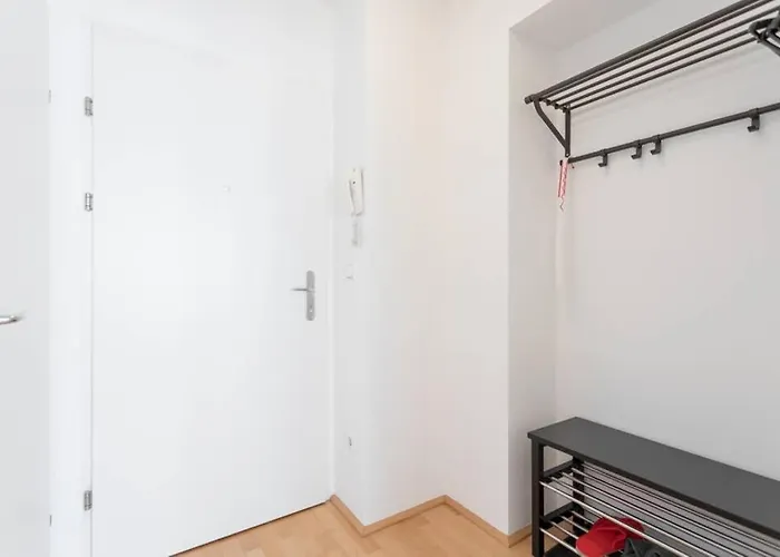 Apartment Bright In Hip & High Quality Neighborhood